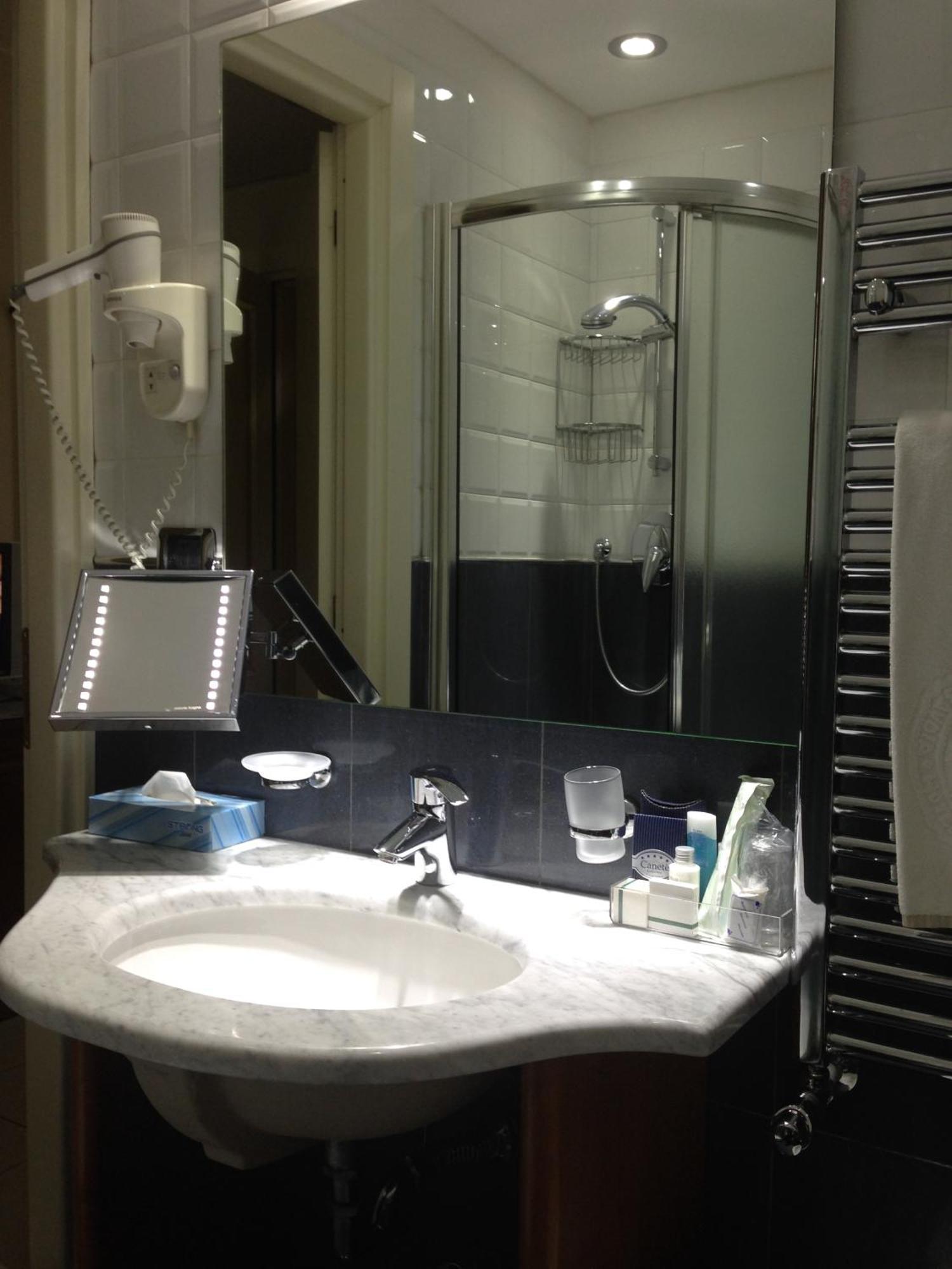 Hotel Villa Savoia Torino Szoba fotó